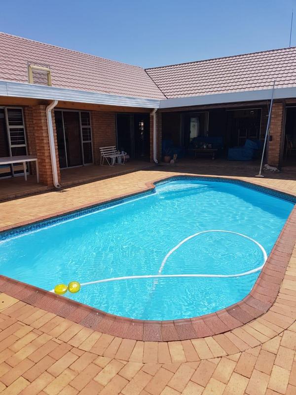 4 Bedroom Property for Sale in Naudeville Free State